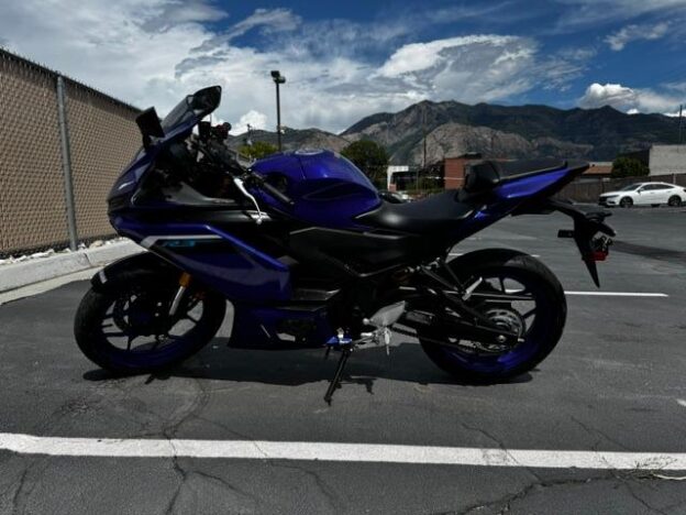 2025 Yamaha YZF R3 repo for sale