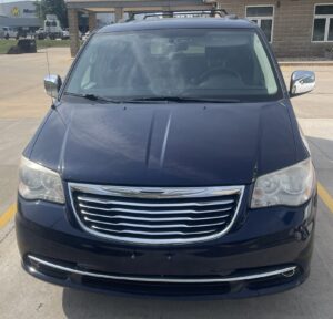 2012 Chrysler Town & Country repo for sale
