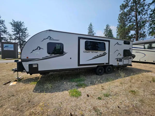 2022 Cherokee by Forest River Alpha Wolf Series M-23DBH-L