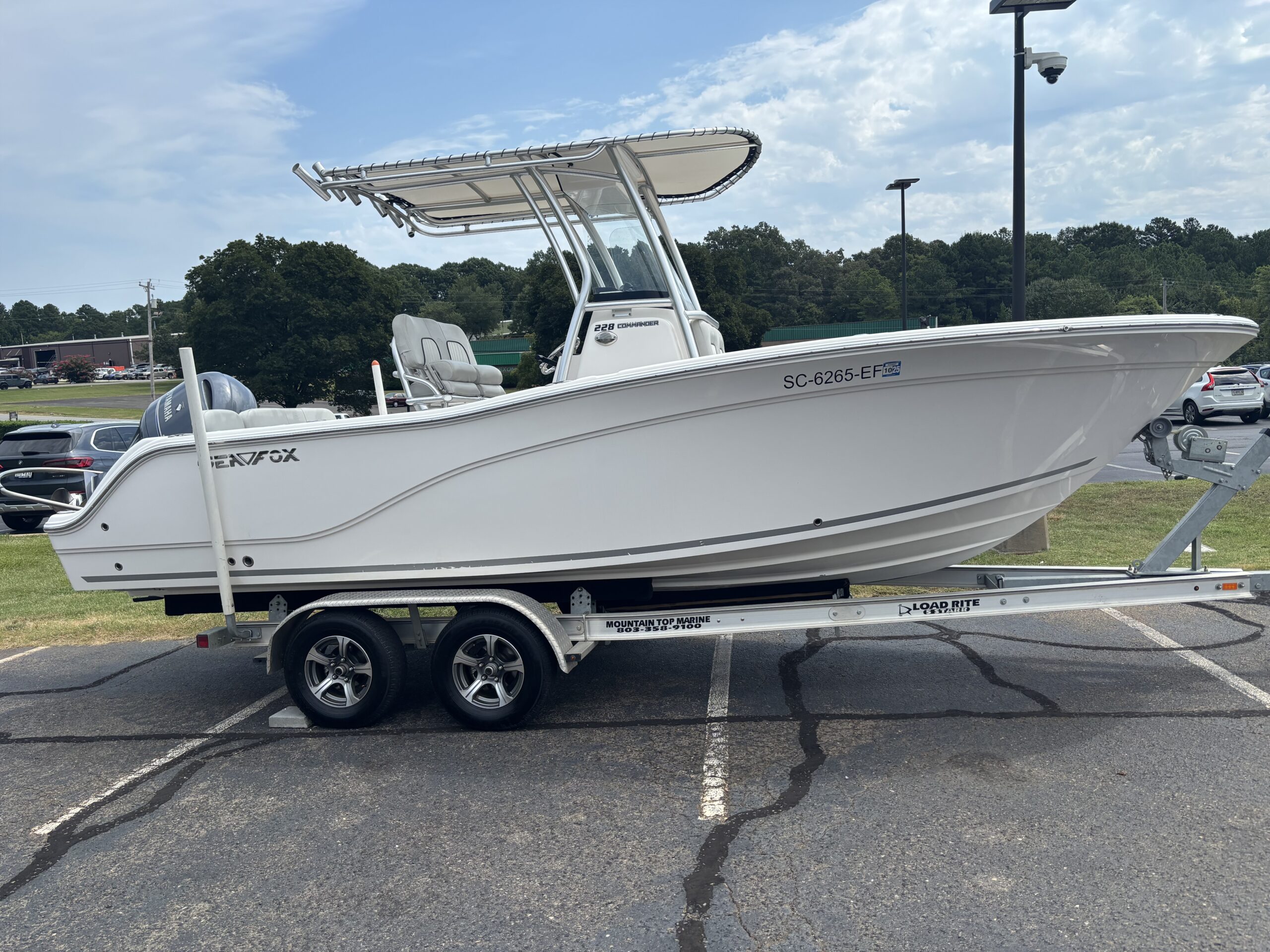 2023 Sea Fox 228 Commander