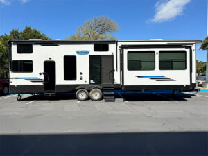 2024 Salem Grand Villa Park Model repo for sale