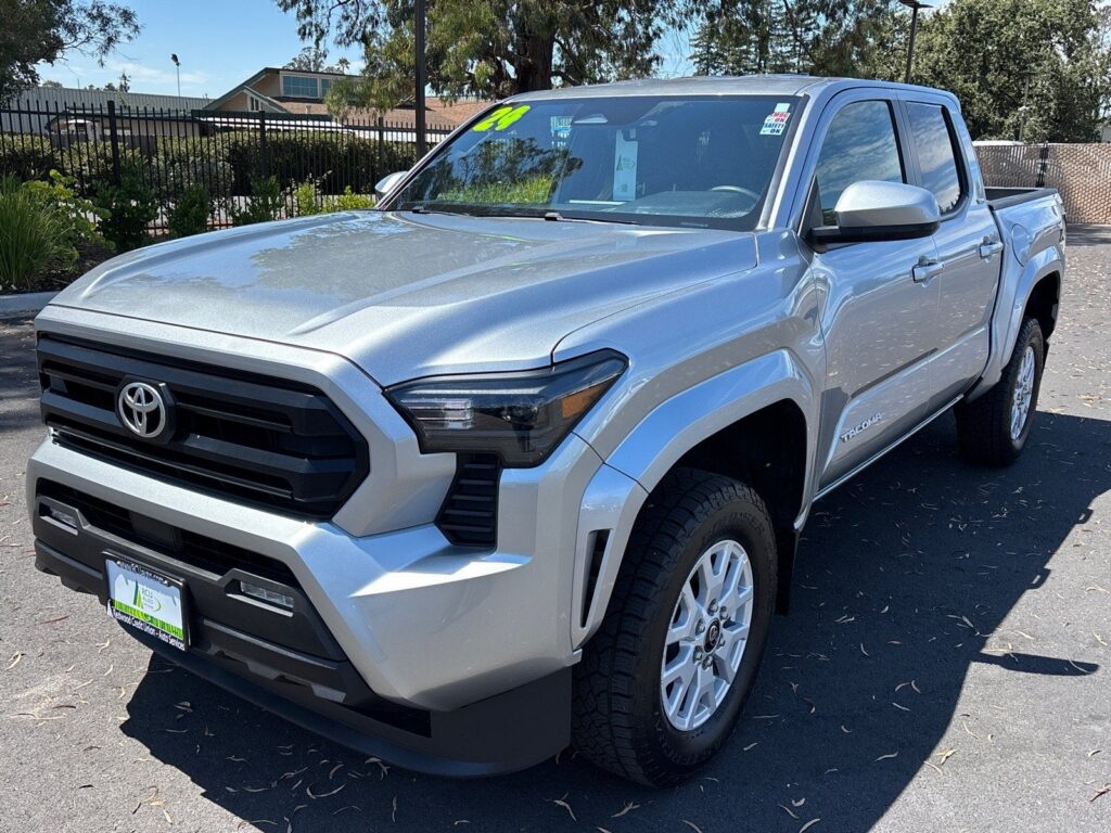 2024 Toyota Tacoma Double Cab SR5