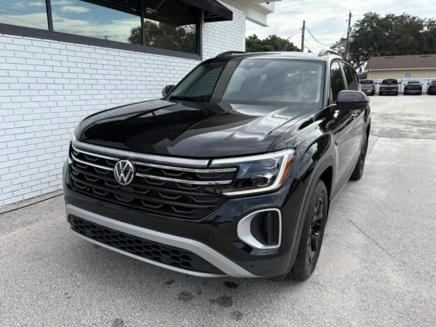 2024 Volkswagen Atlas Peak Edition repo for sale