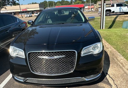 2019 CHRYSLER 300