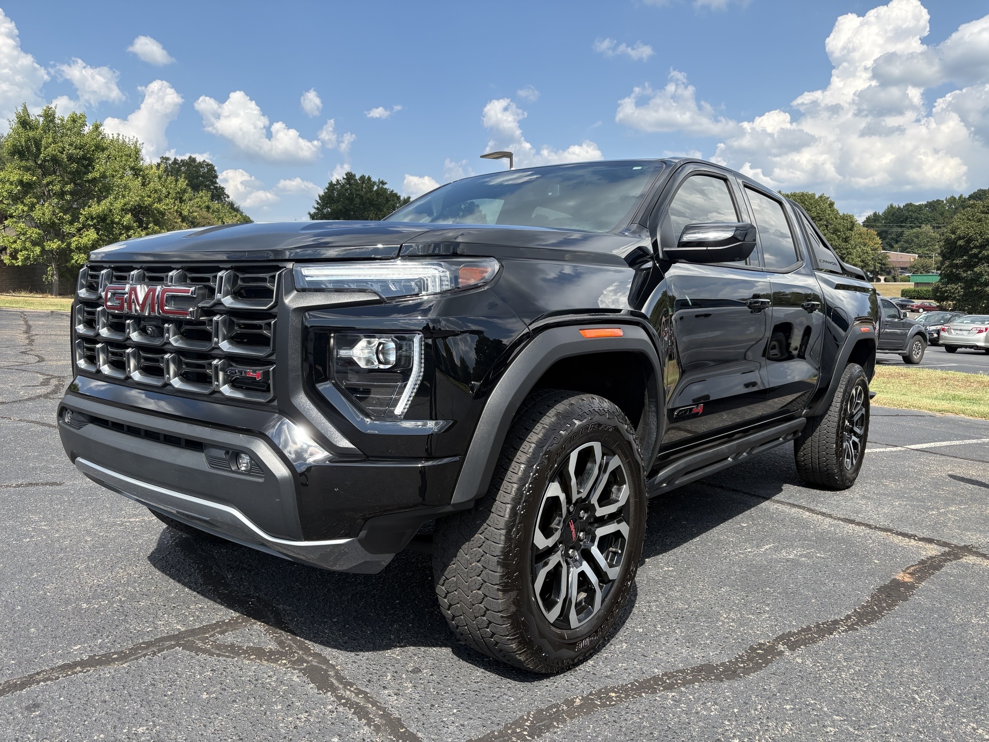 2025 GMC Canyon Crew Cab AT4 4WD