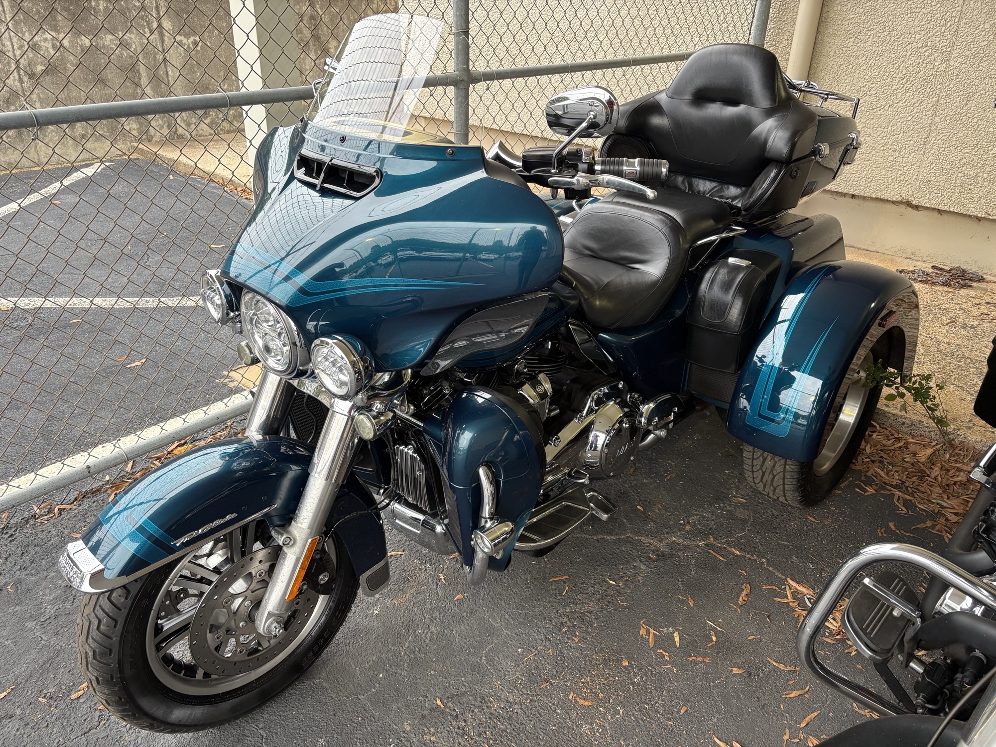 2020 Harley Davidson FLHTCUTG Tri Glide Ultra
